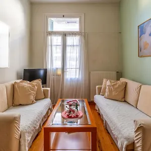 https://marias-apartments-thessaloniki.hotelschalkidiki.net
